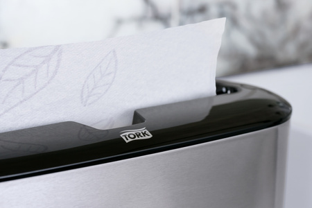 Tork Xpress® dozownik do ręczników w składce wielopanelowej, nablatowy