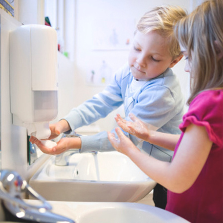 Tork dozownik do mydła i preparatów do dezynfekcji, biały, S4, certyfikat Easy-to-use, linia Elevation, 561500