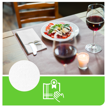 Tork biała poszetka na sztućce Premium imitująca tkaninę