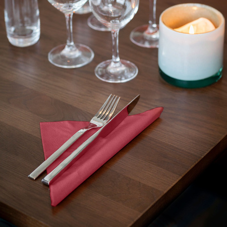 Tork bordowa serwetka lunchowa, składana w 1/4