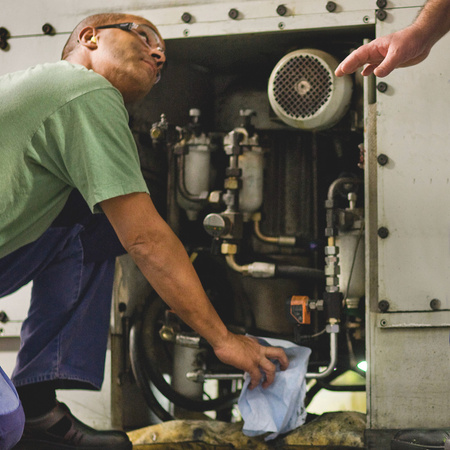 Tork czyściwo papierowe wielozadaniowe do trudnych zabrudzeń
